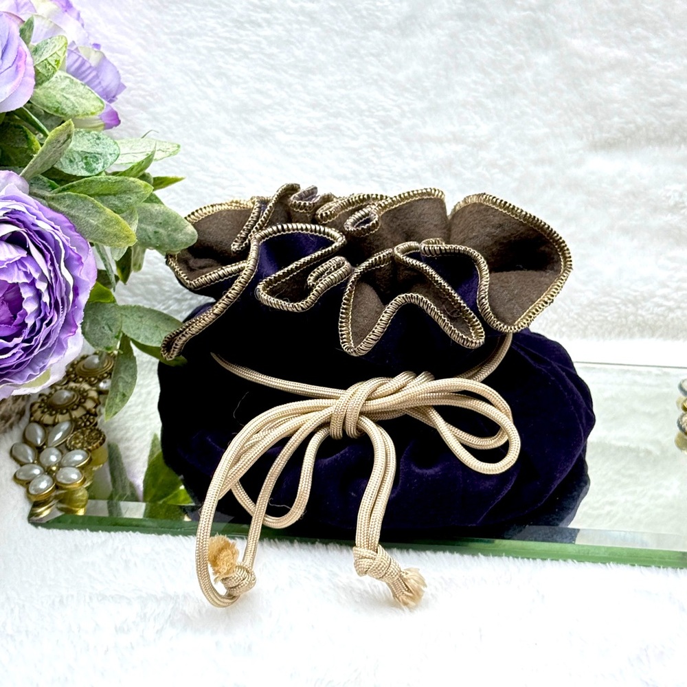 Curator Walpole NH 1985 Velvet Drawstring Vintage Jewelry Pouch